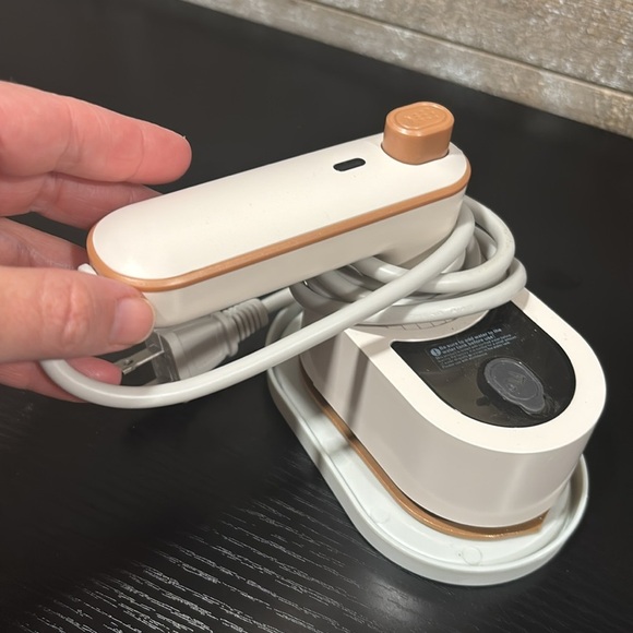 Mini travel steam iron - Picture 6 of 9